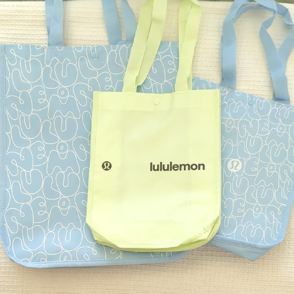 💙💚Lululemon Reusable Tote Gift Bag Set Of 3 - 1 Lrg/ 2 Sml